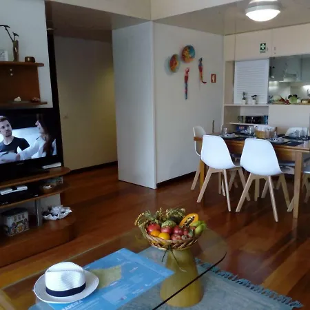 Apartament Un Balcon Sur La *