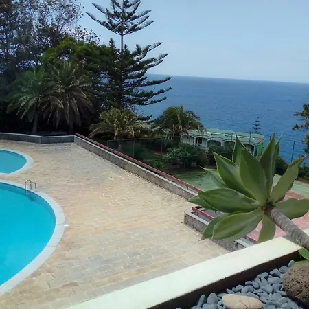 Un Balcon Sur La 아파트 푼샬