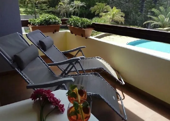 Un Balcon Sur La Apartamento Funchal (Madeira)